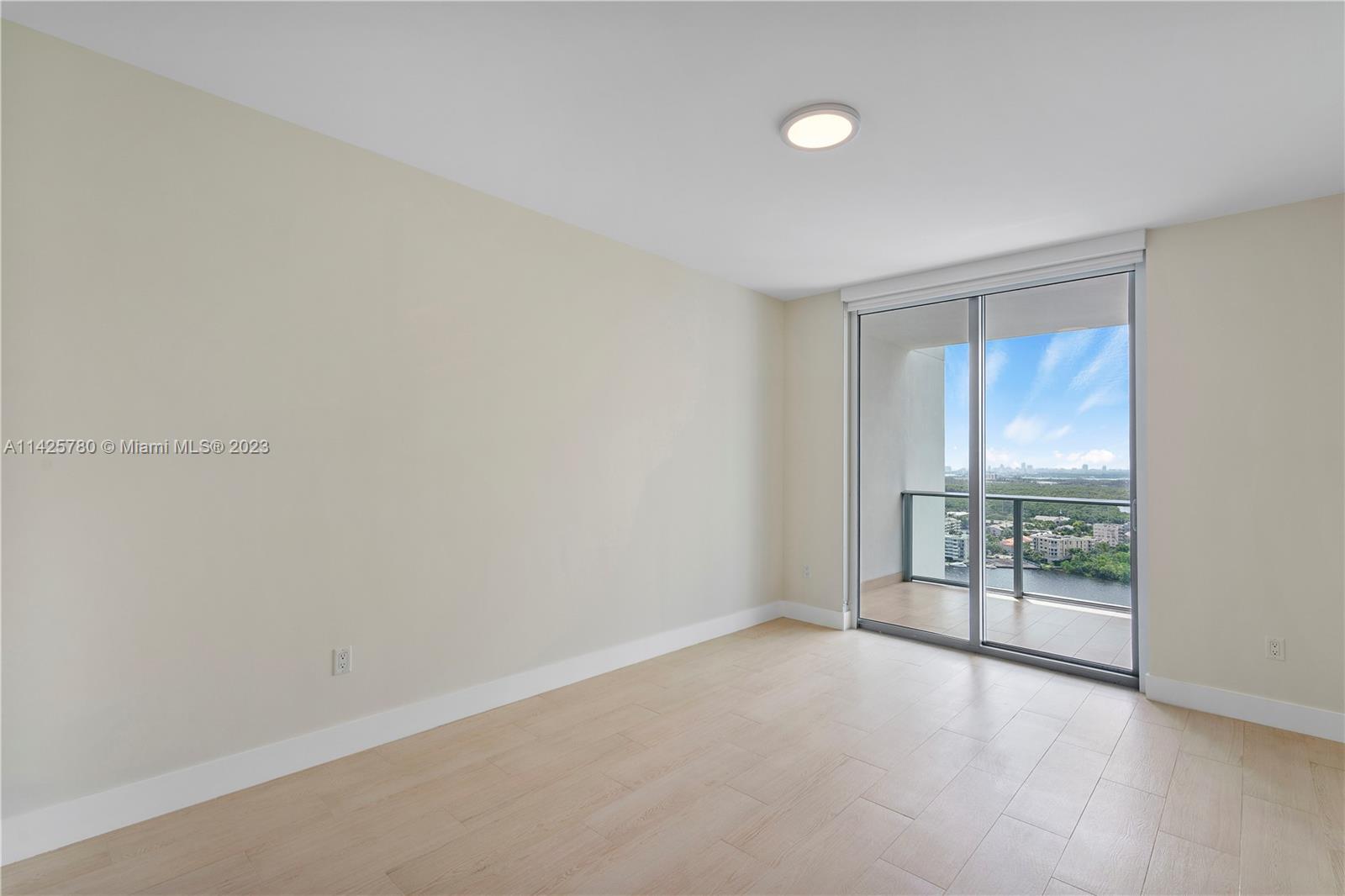 MARINA PALMS RESIDENCES - Residential Lease