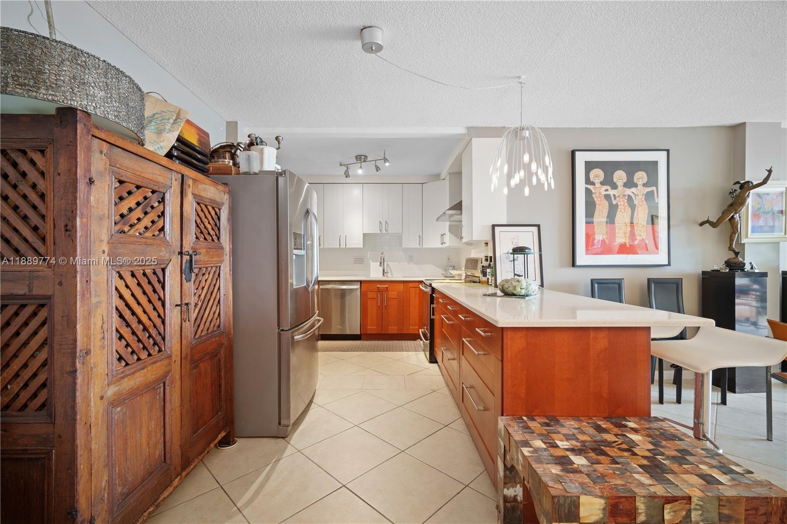 PALM BAY CONDOMINIUM - Residential