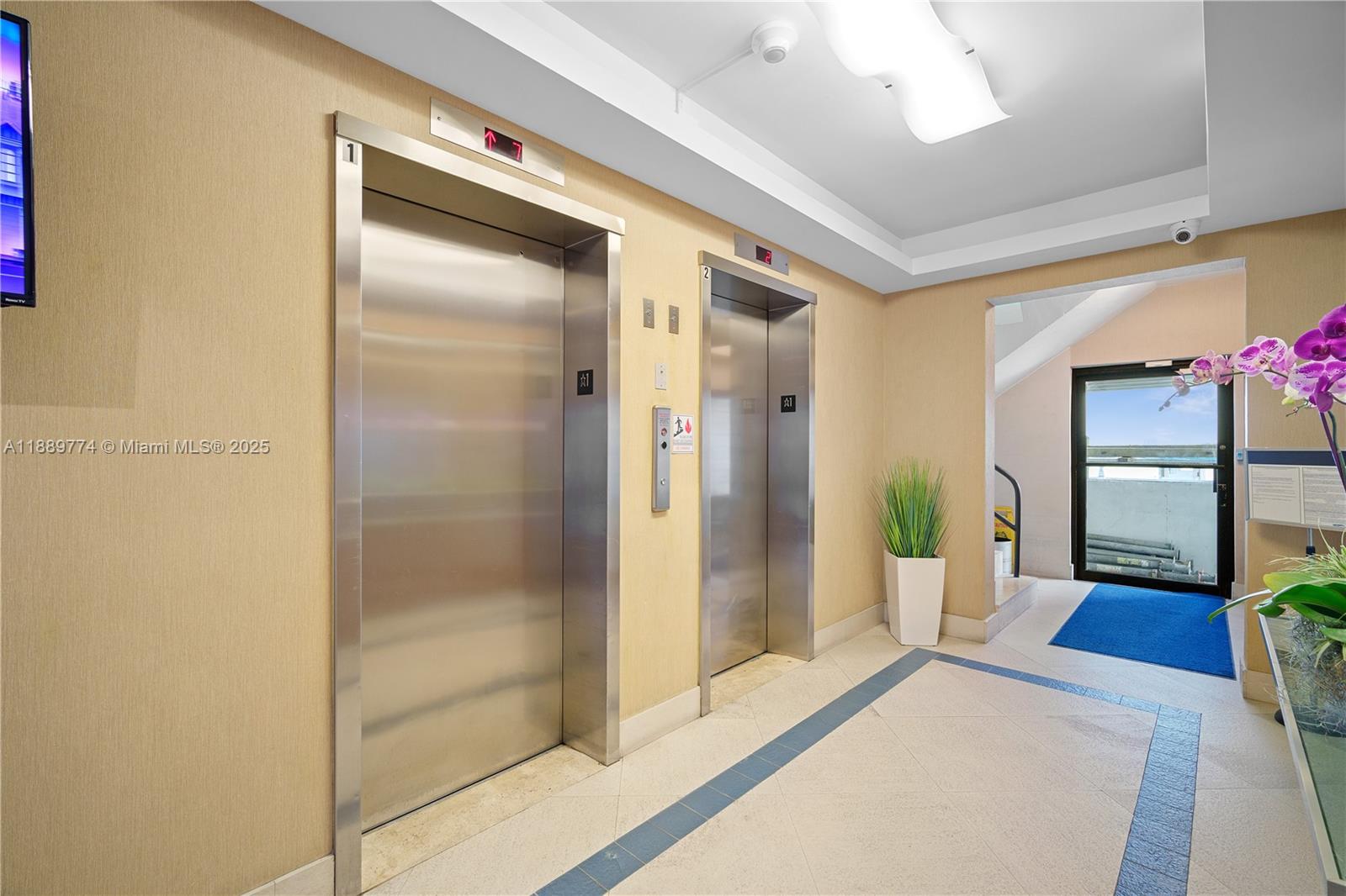 PALM BAY CONDOMINIUM - Residential