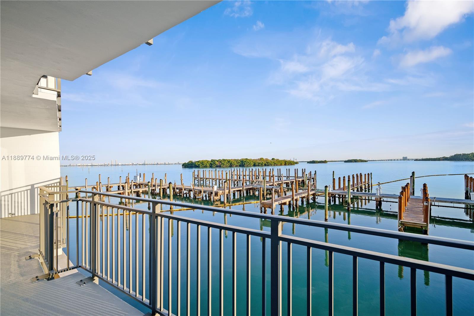 PALM BAY CONDOMINIUM - Residential