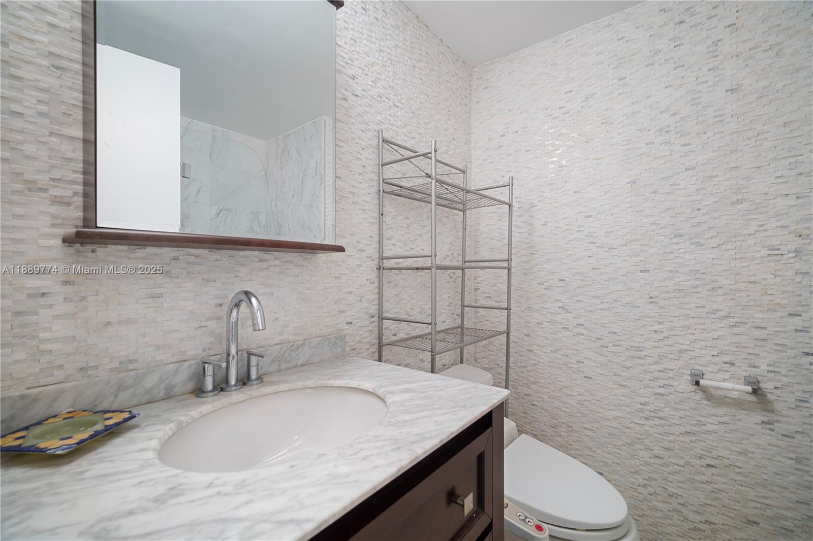 PALM BAY CONDOMINIUM - Residential