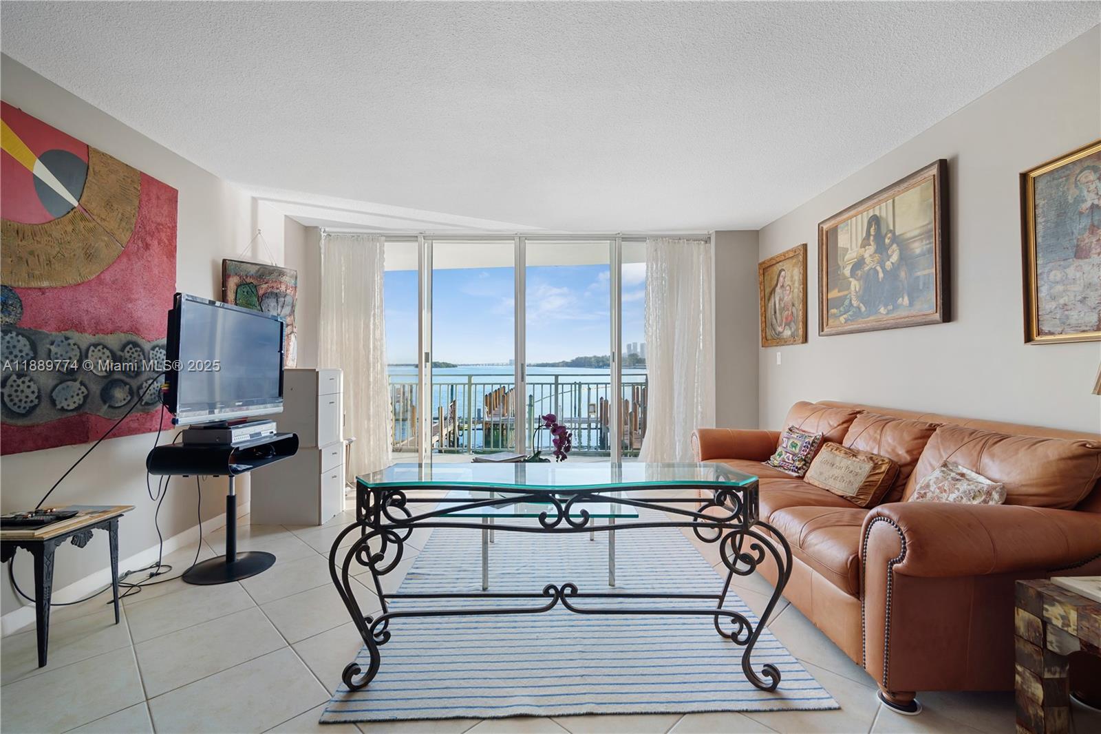 PALM BAY CONDOMINIUM - Residential