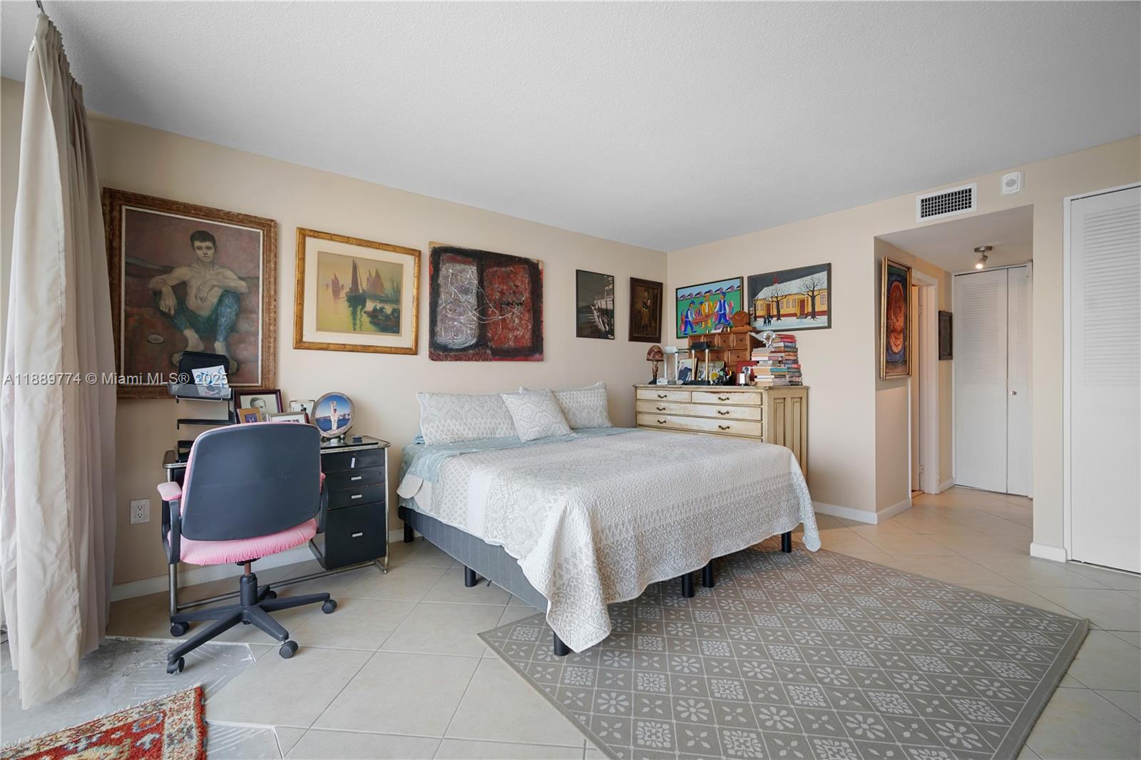 PALM BAY CONDOMINIUM - Residential