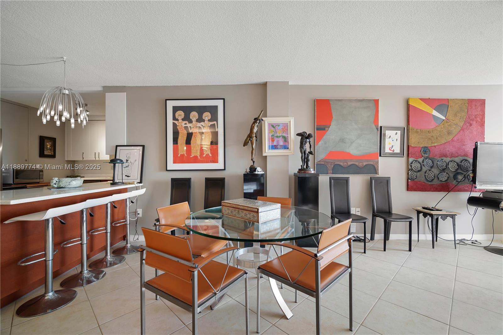 PALM BAY CONDOMINIUM - Residential
