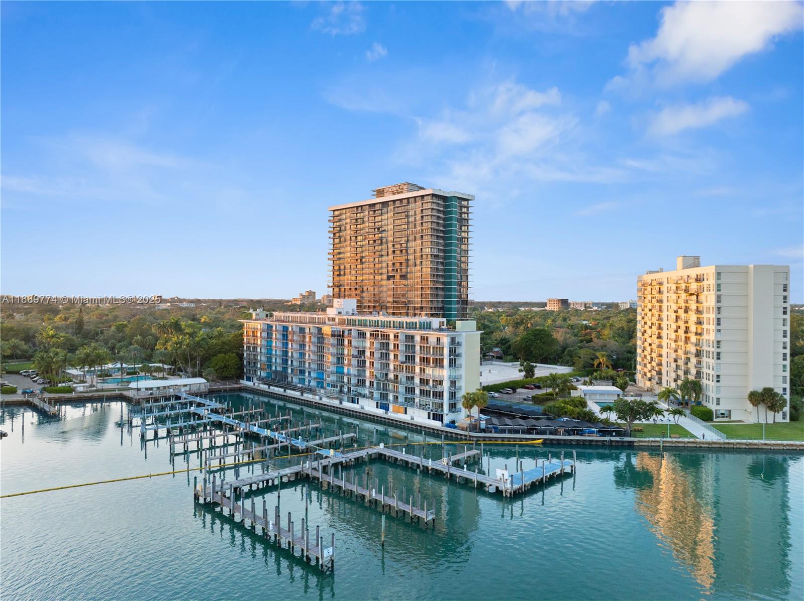 PALM BAY CONDOMINIUM - Residential