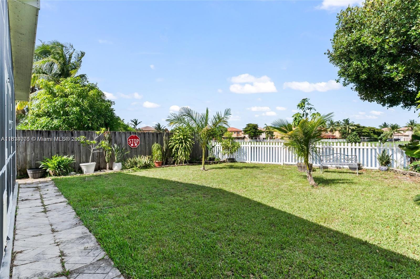 MEGHANS PLACE - Residential