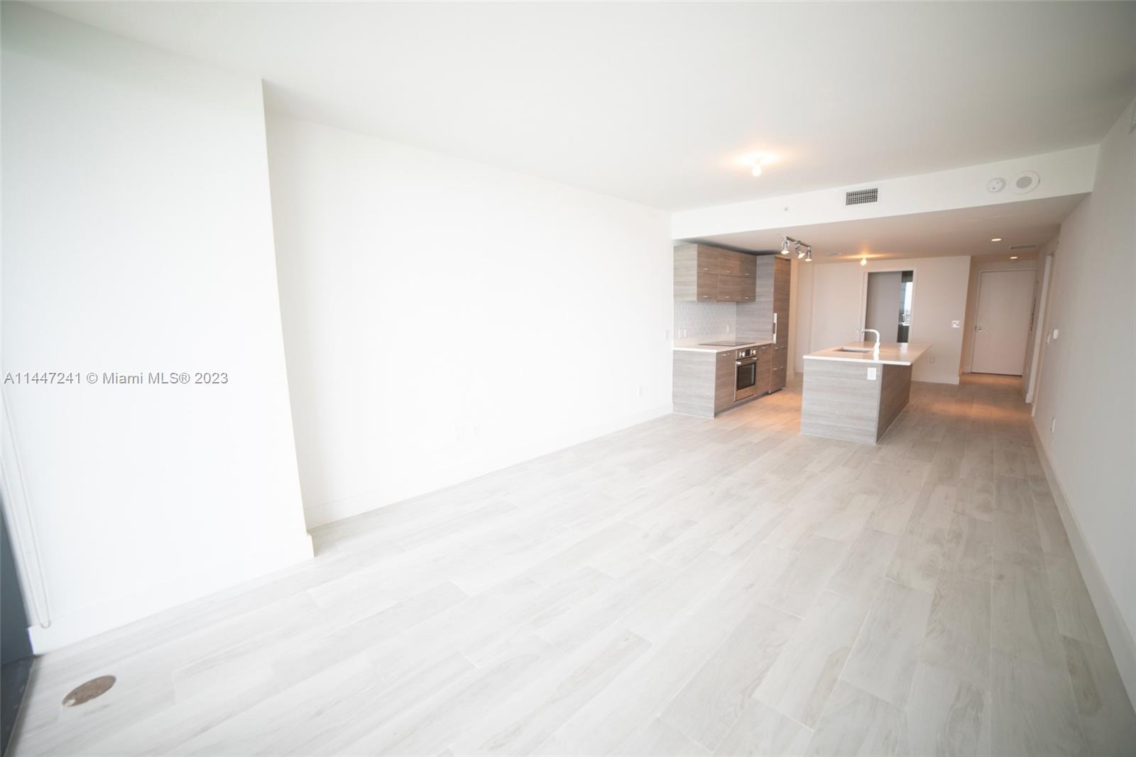 PARAISO BAY CONDO - Residential
