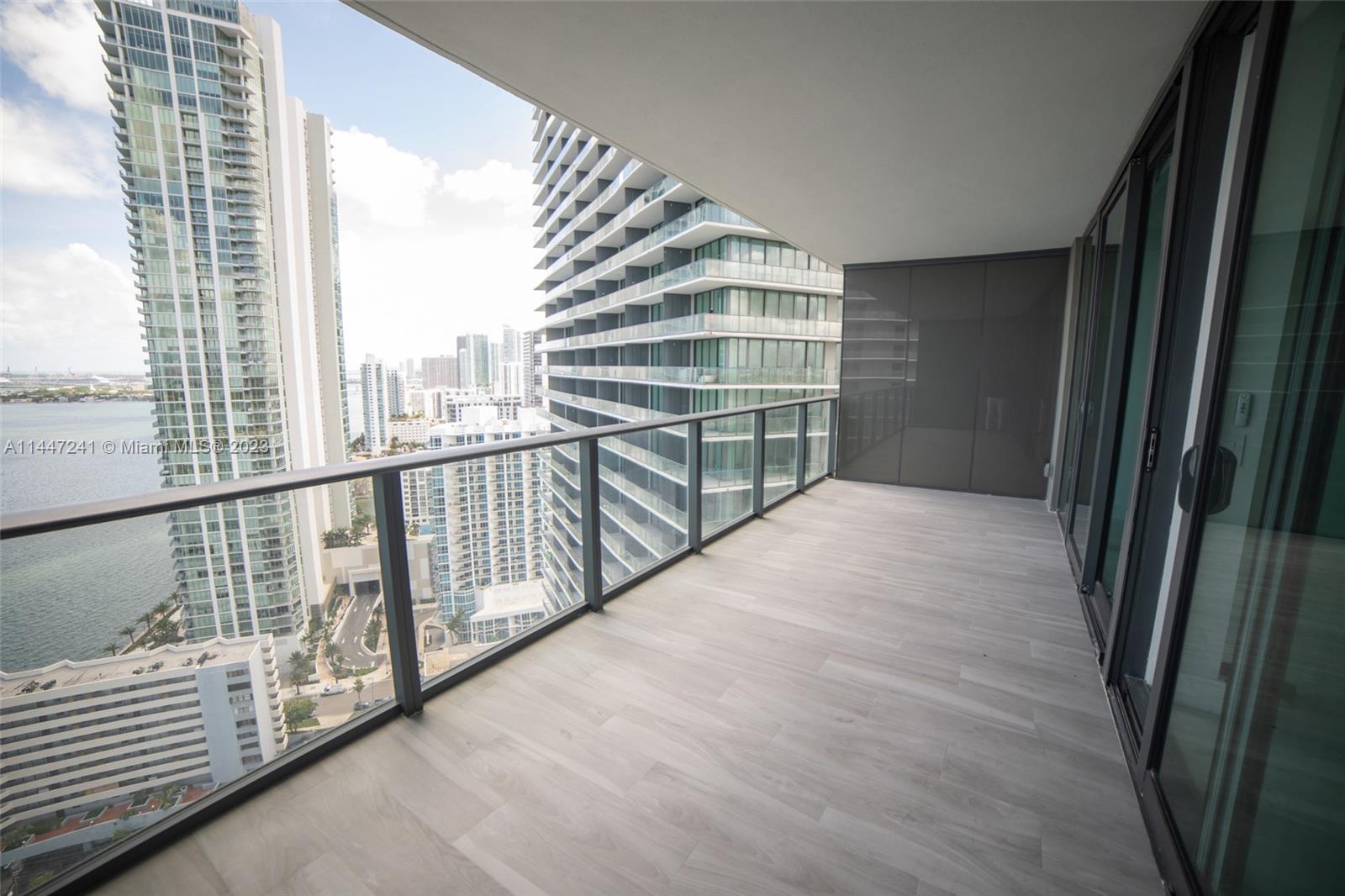 PARAISO BAY CONDO - Residential