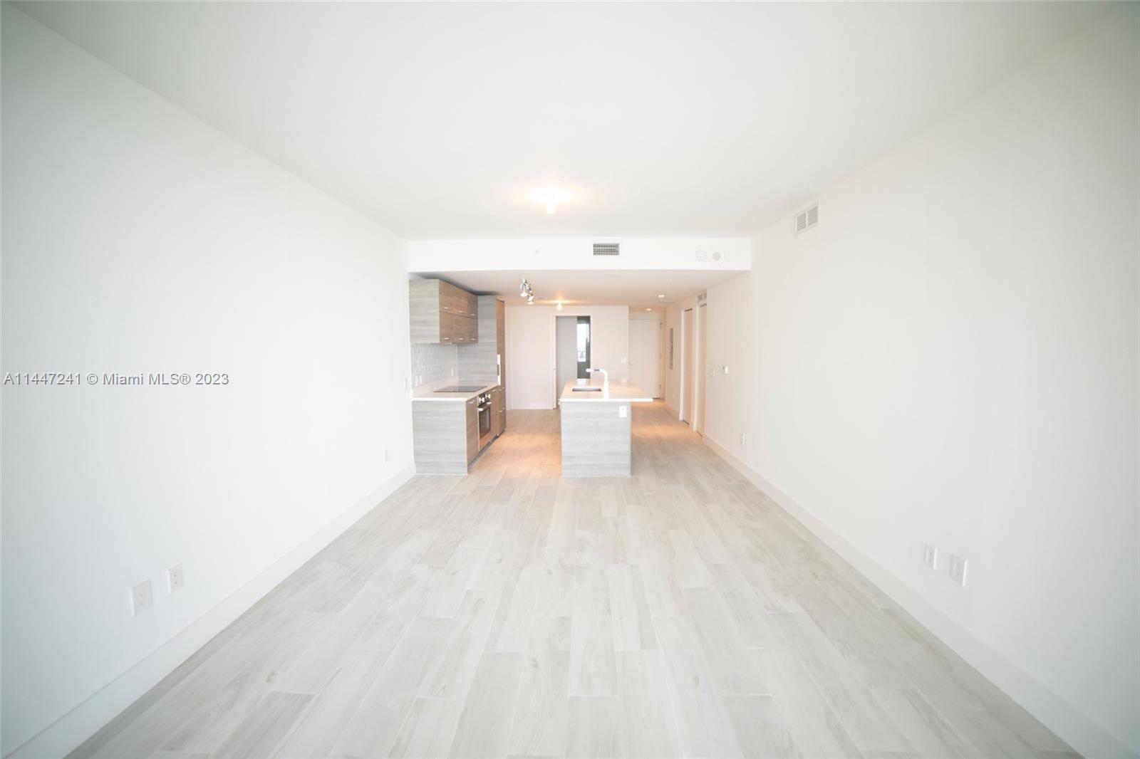 PARAISO BAY CONDO - Residential