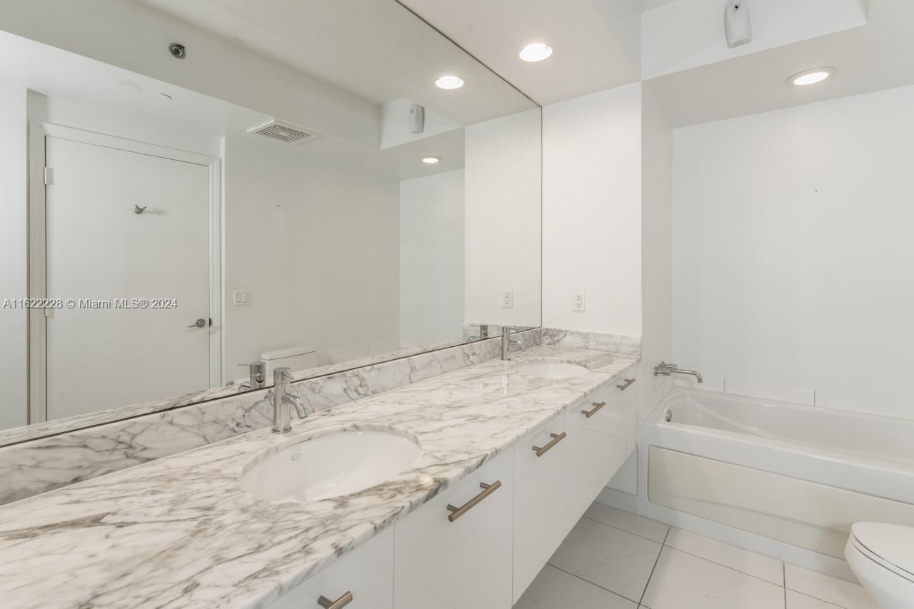500 BRICKELL WEST CONDO - Residential Lease