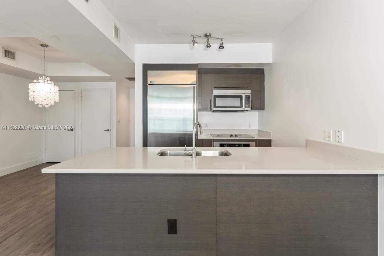 500 BRICKELL WEST CONDO - Residential Lease