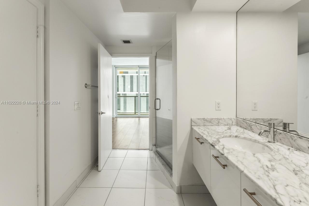 500 BRICKELL WEST CONDO - Residential Lease