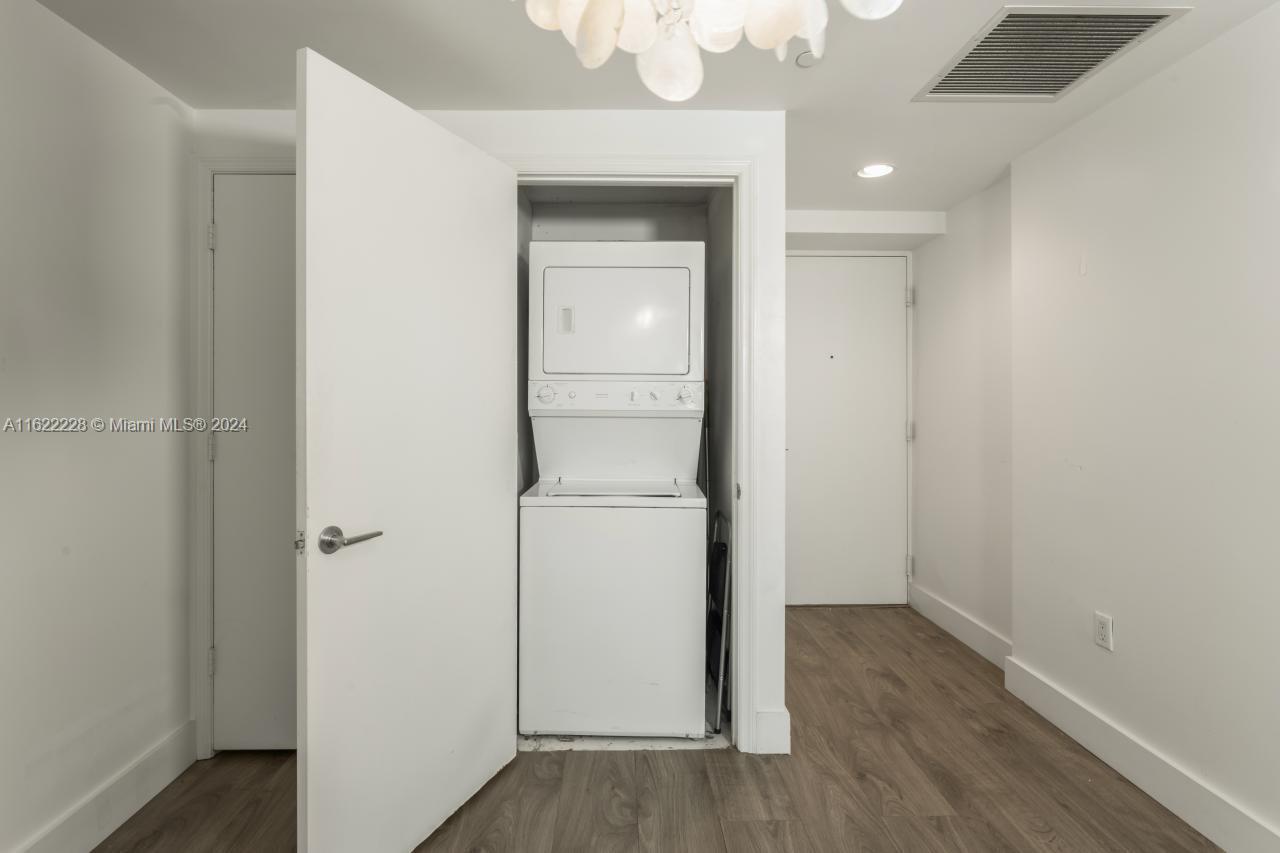 500 BRICKELL WEST CONDO - Residential Lease