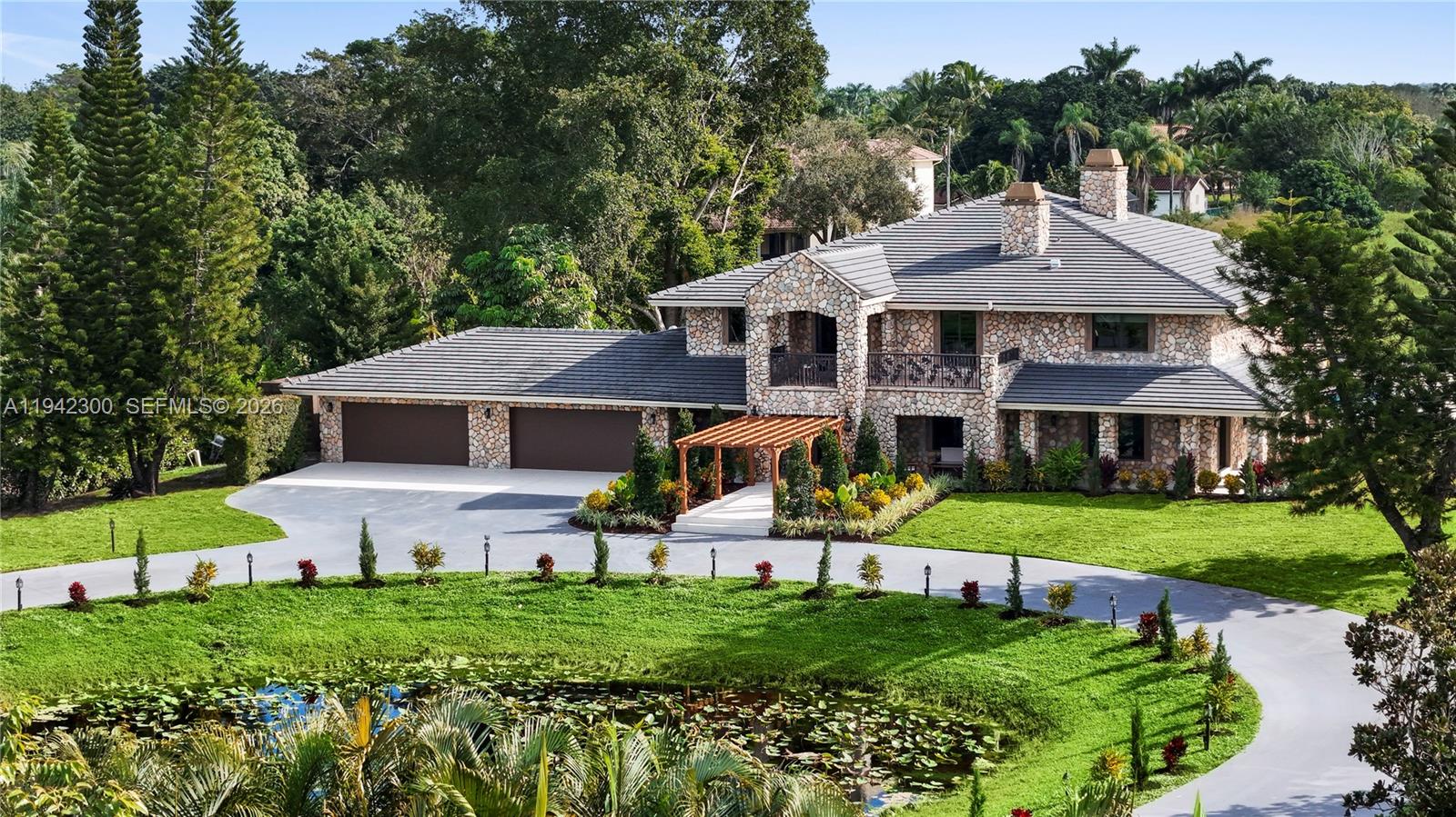 FLAMINGO GROVES - Residential