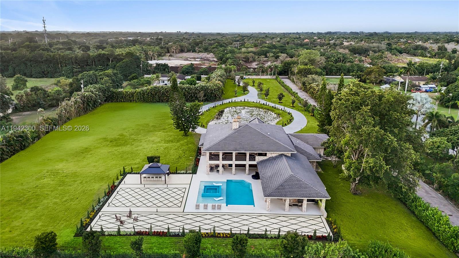 FLAMINGO GROVES - Residential