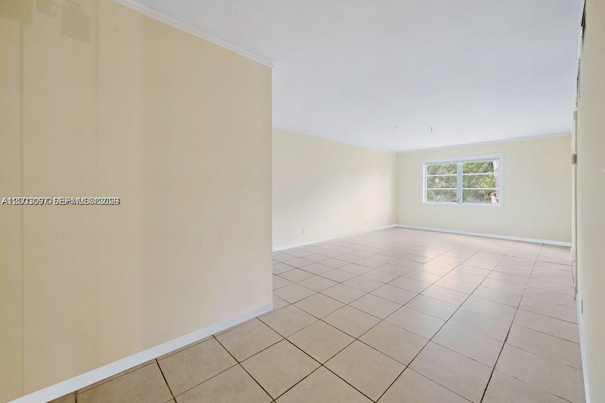 MANOR GROVE VILLAGE 1 CON - Residential