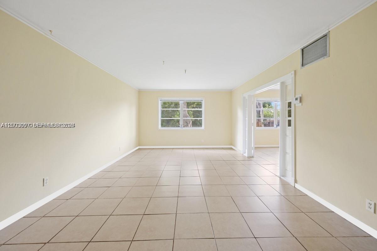 MANOR GROVE VILLAGE 1 CON - Residential