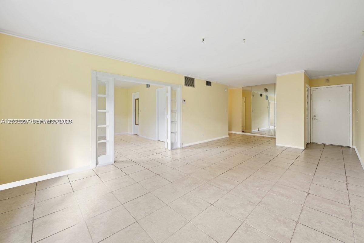MANOR GROVE VILLAGE 1 CON - Residential