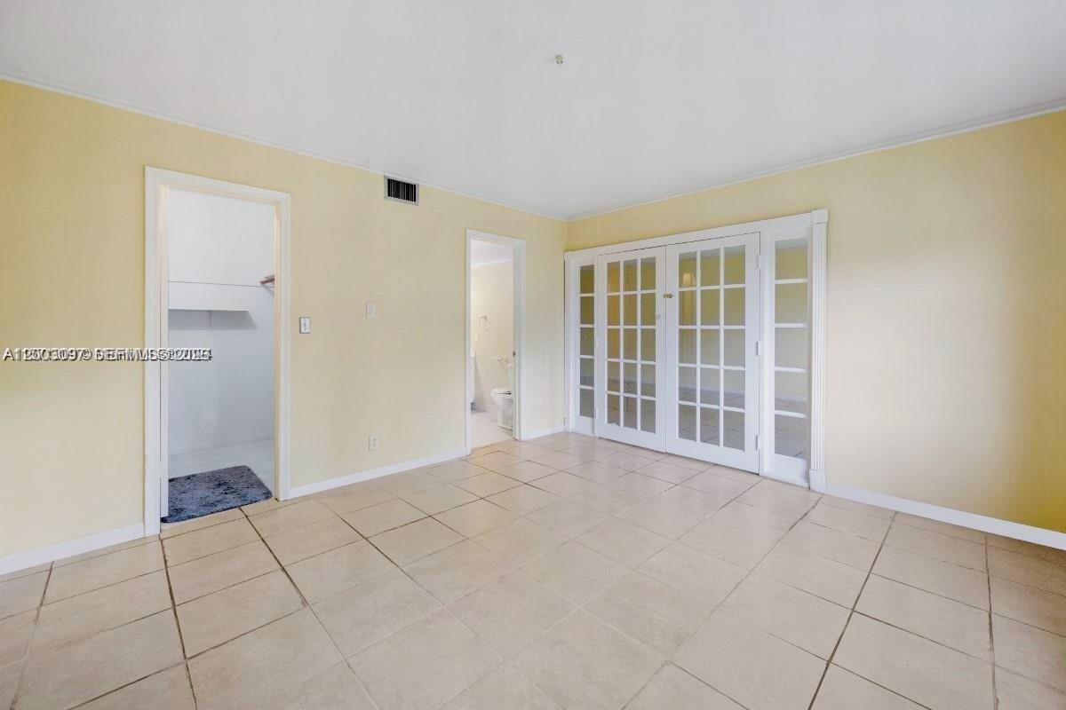 MANOR GROVE VILLAGE 1 CON - Residential