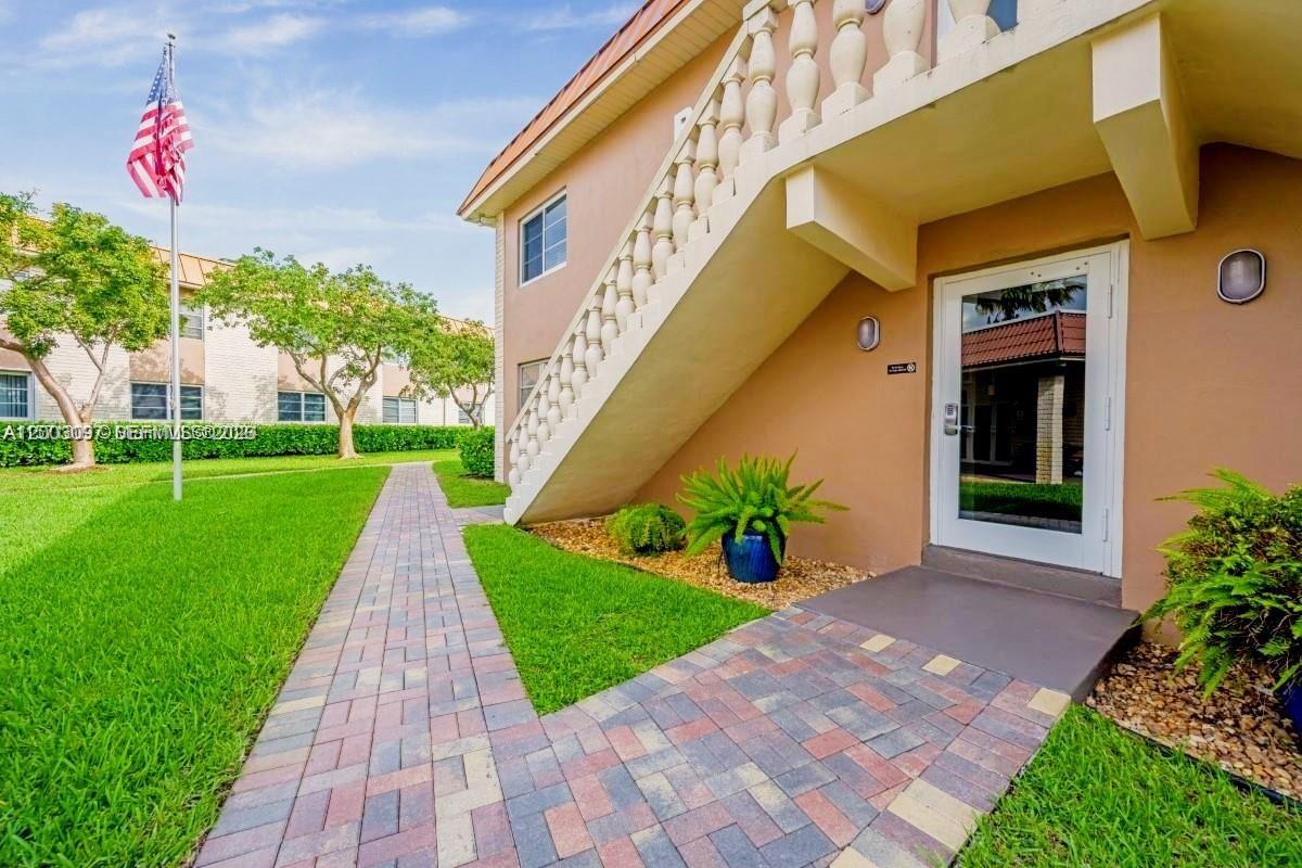 MANOR GROVE VILLAGE 1 CON - Residential