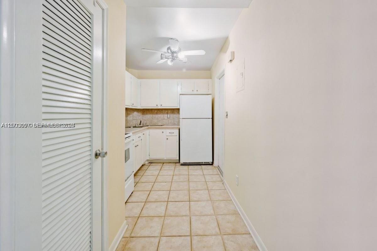 MANOR GROVE VILLAGE 1 CON - Residential