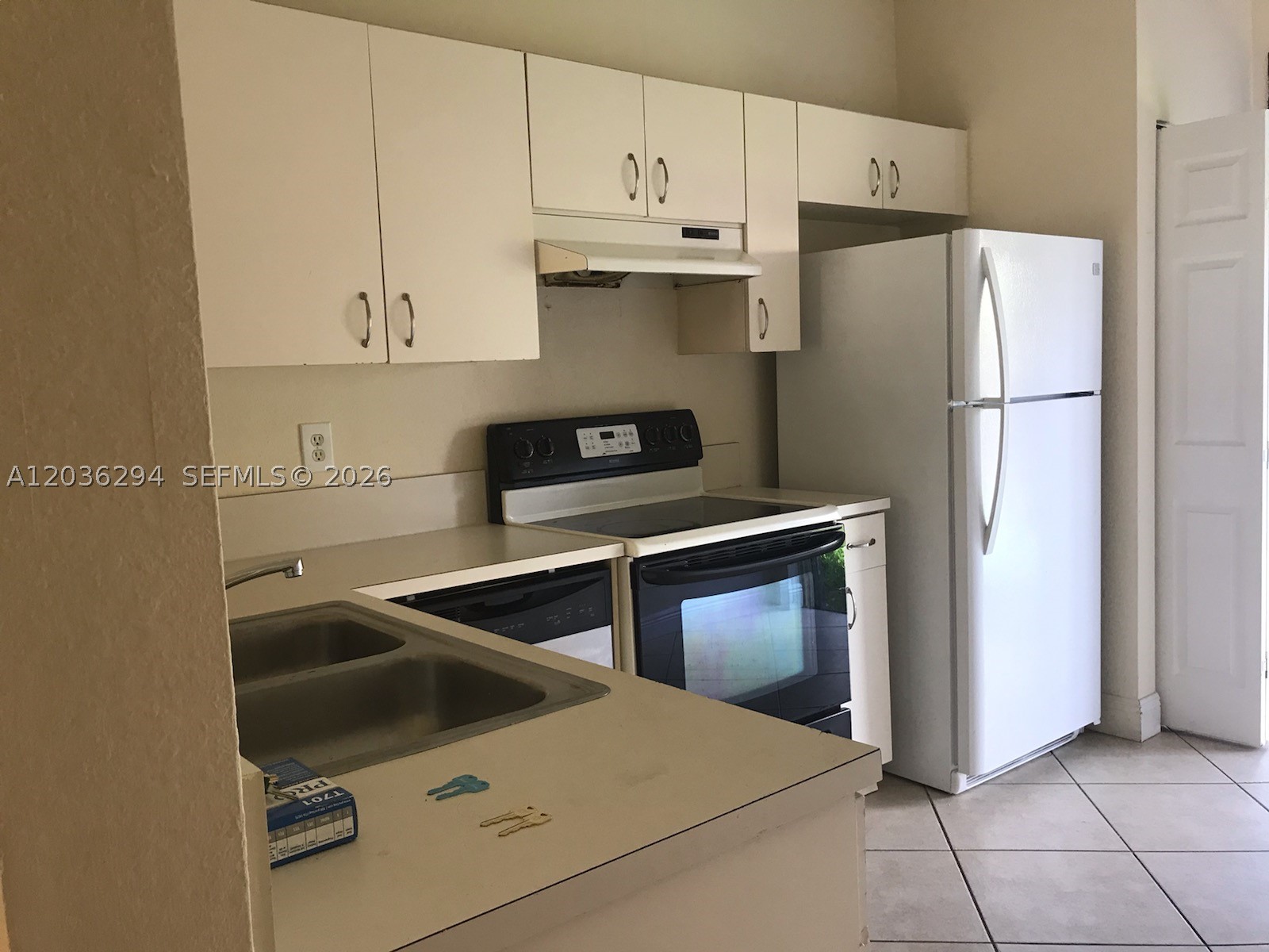 MOWRY VILLAS - Residential Lease