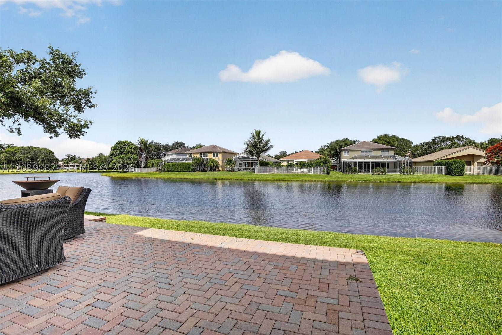 EMERALD COURTS - OPAL CRE - Residential