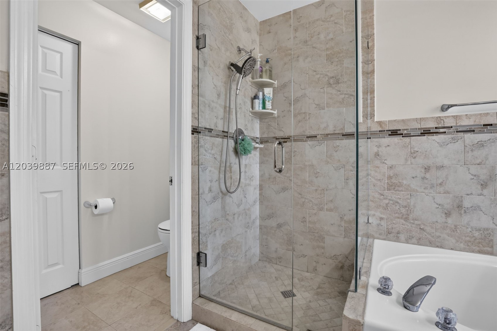 EMERALD COURTS - OPAL CRE - Residential