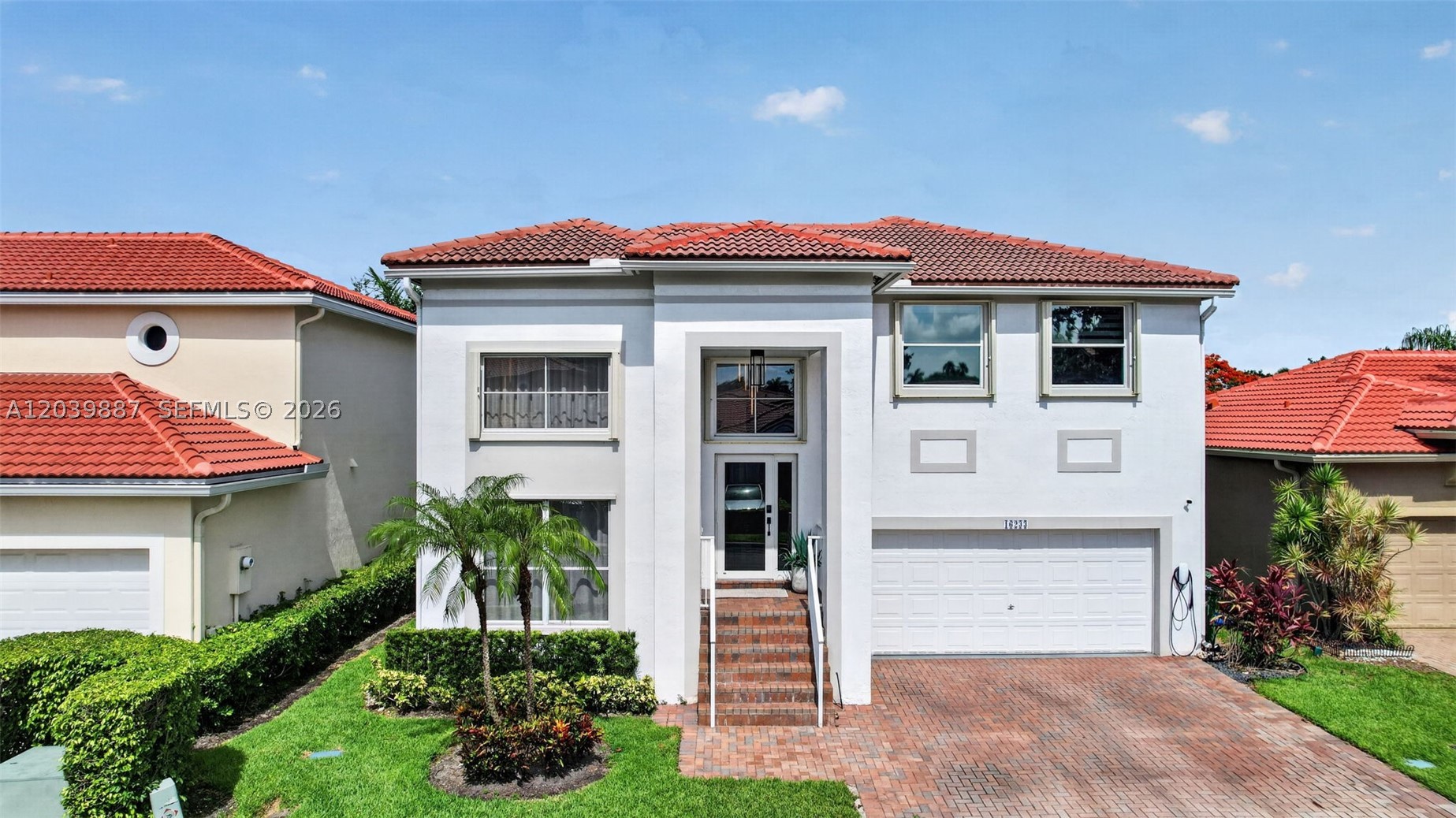 EMERALD COURTS - OPAL CRE - Residential