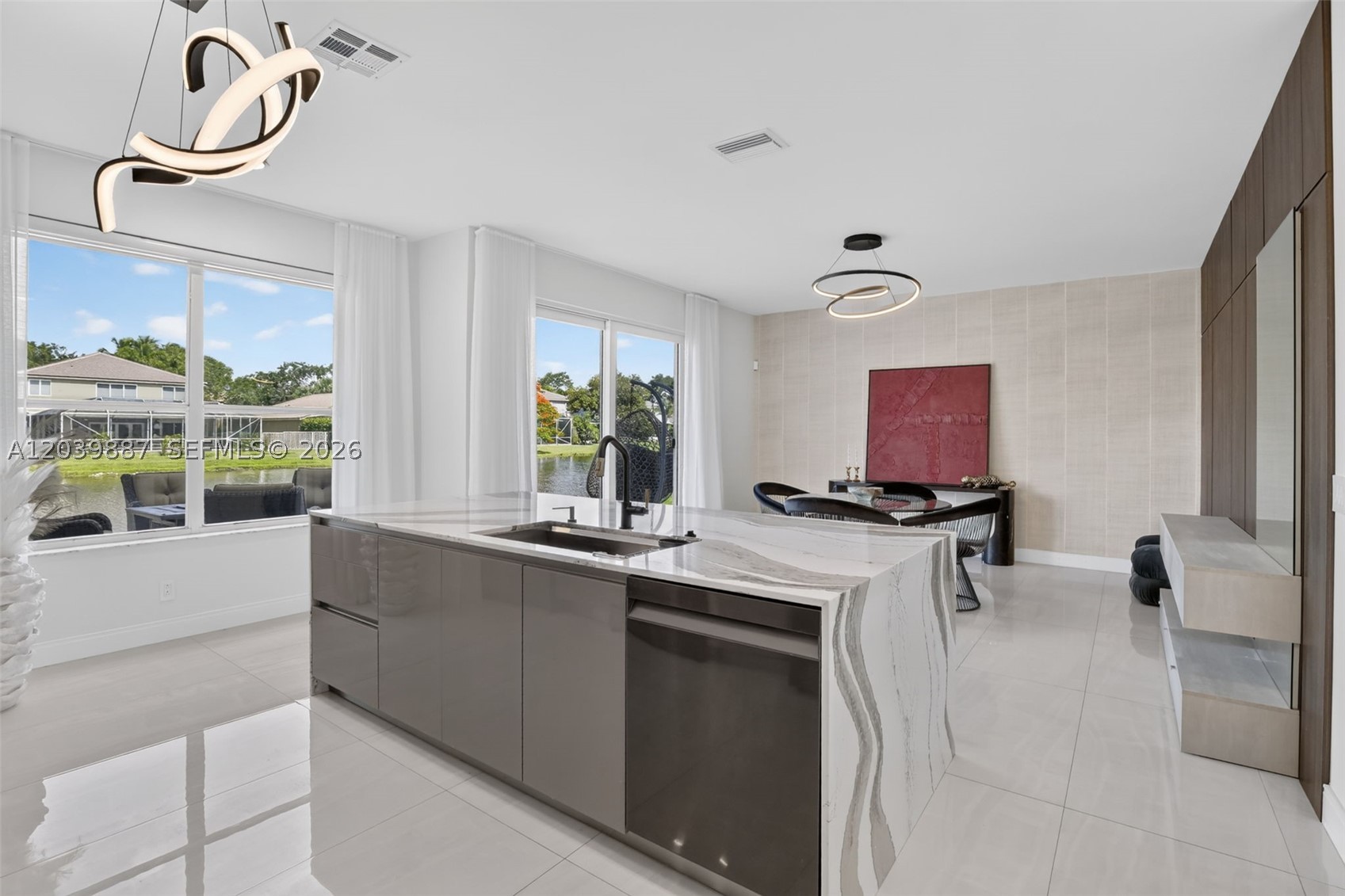EMERALD COURTS - OPAL CRE - Residential