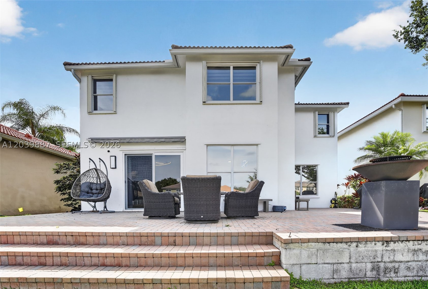 EMERALD COURTS - OPAL CRE - Residential