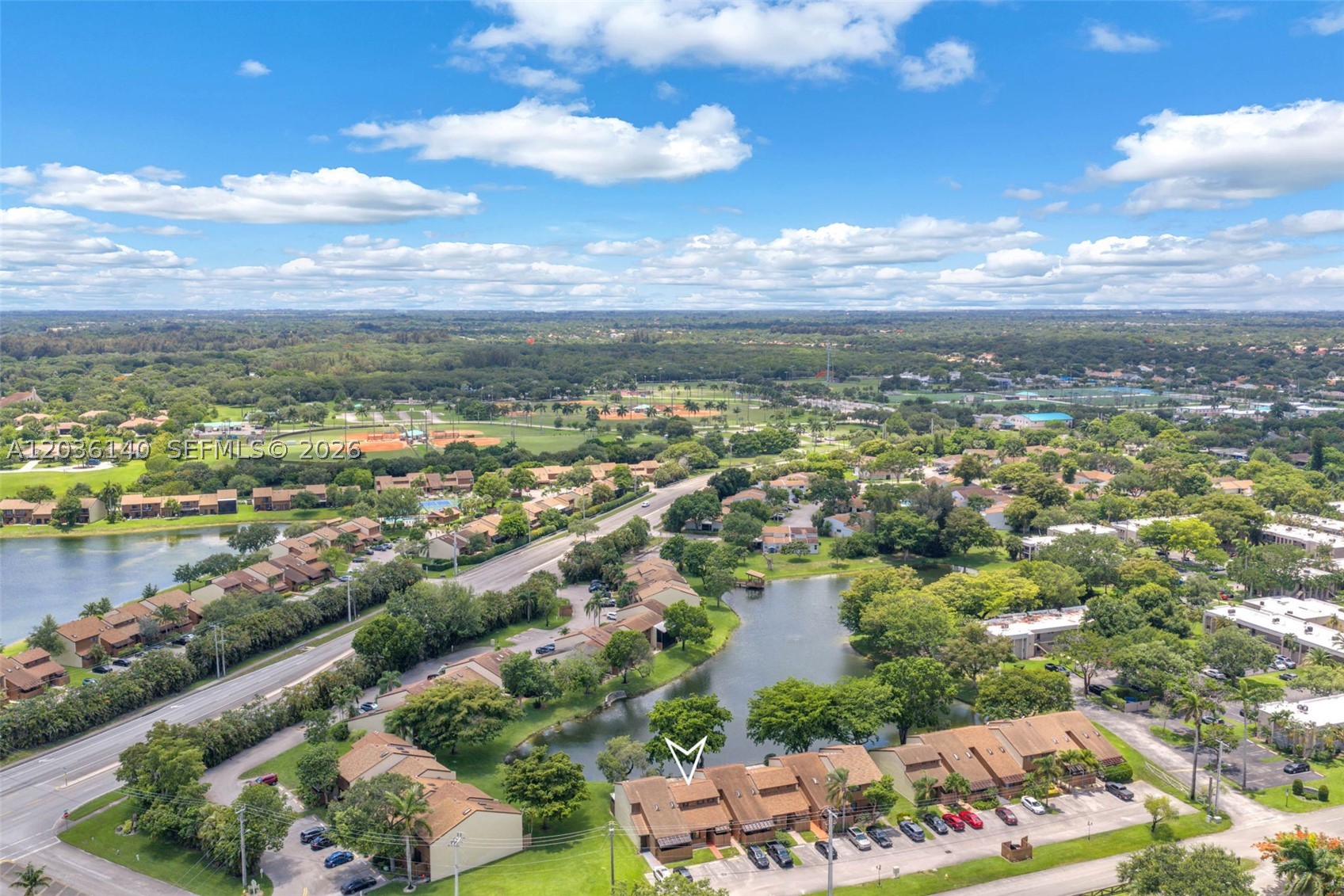 PINE ISLAND LAKES TOWNHOM - Residential