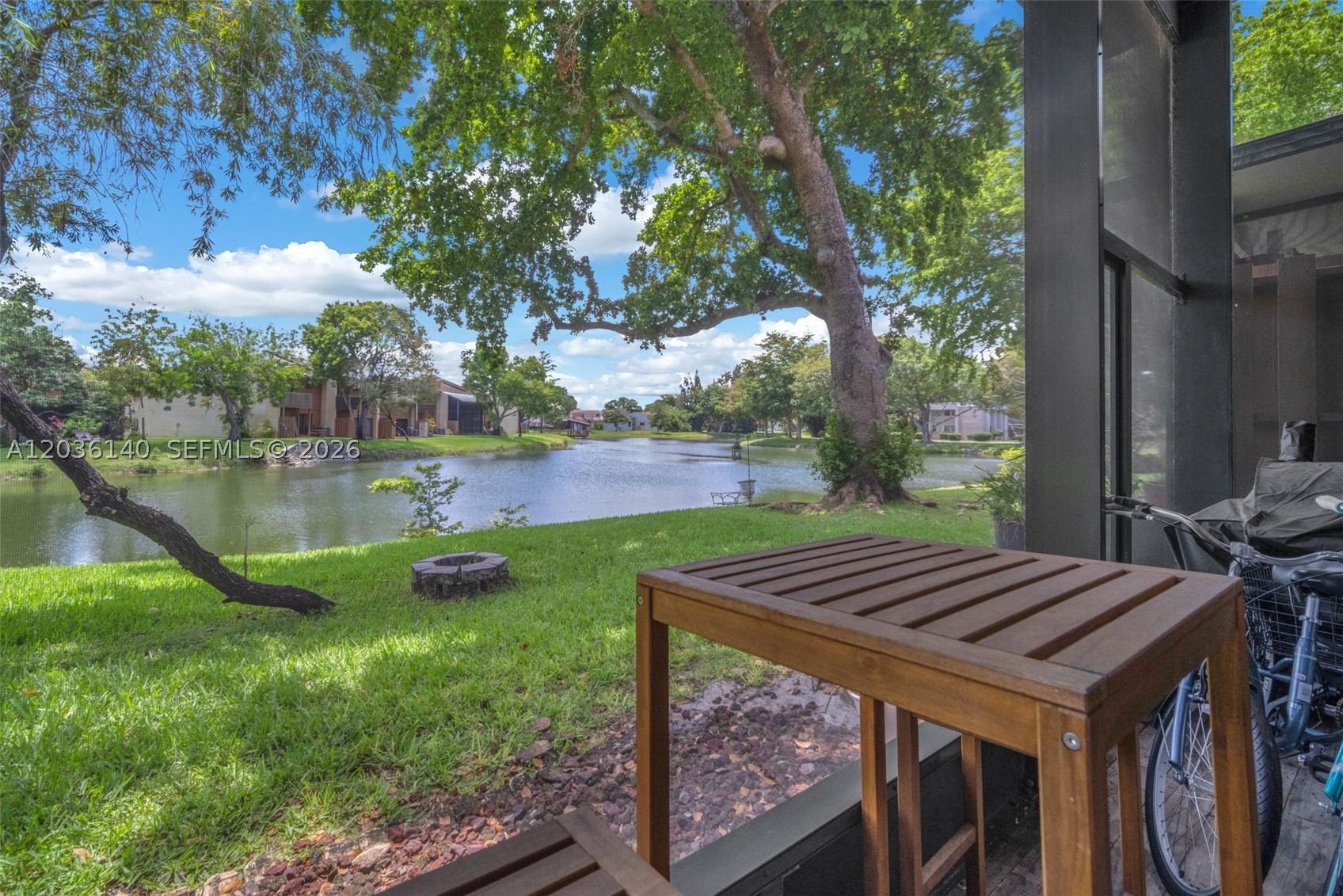 PINE ISLAND LAKES TOWNHOM - Residential