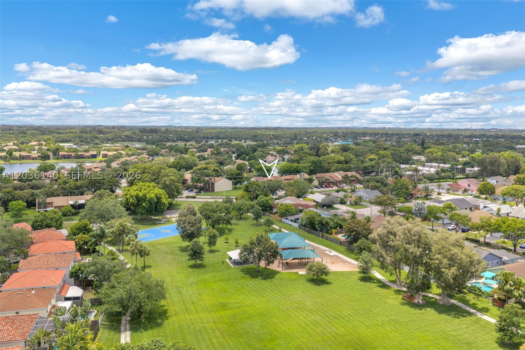 PINE ISLAND LAKES TOWNHOM - Residential
