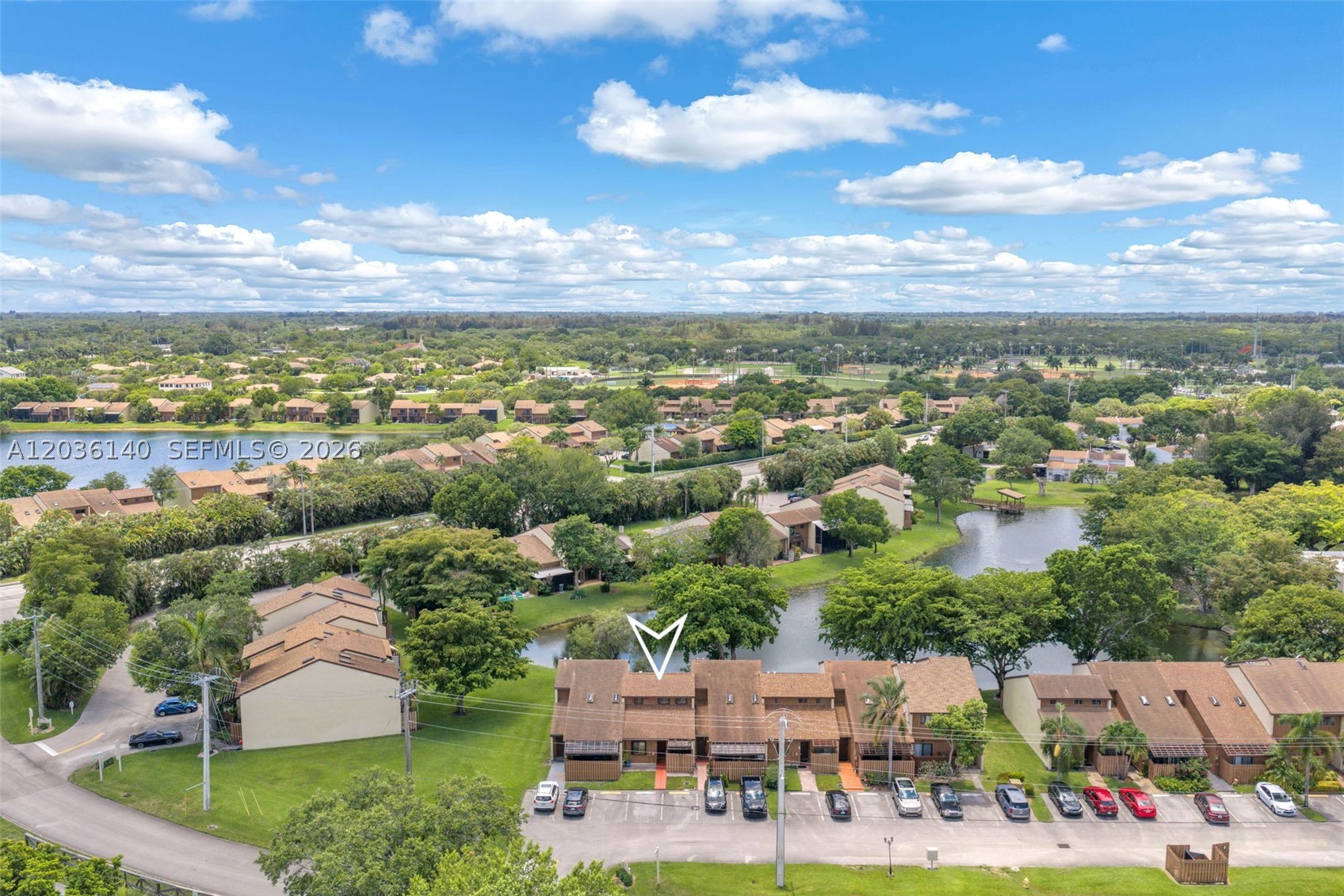 PINE ISLAND LAKES TOWNHOM - Residential