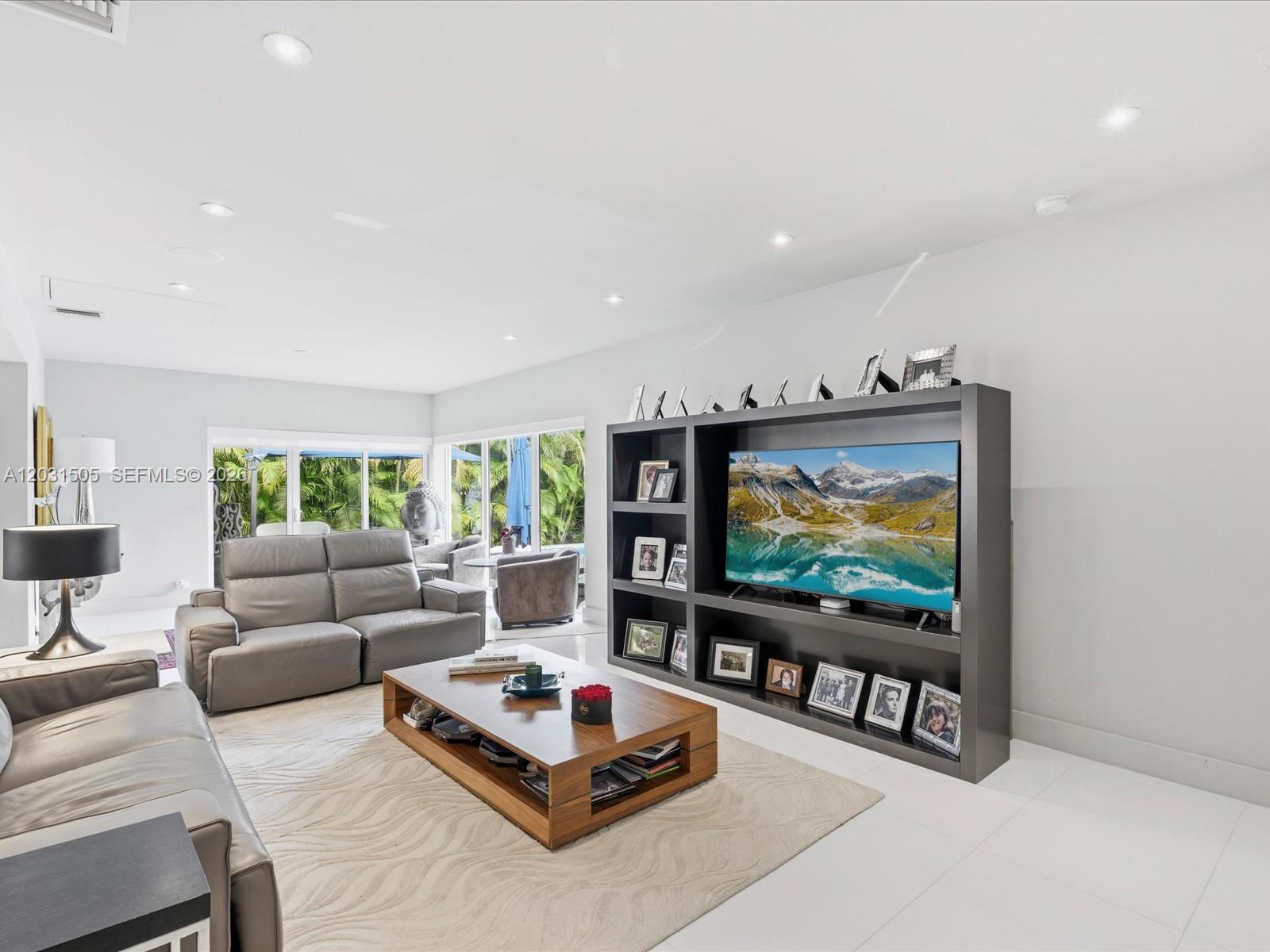 EARLETON SHORES - Residential