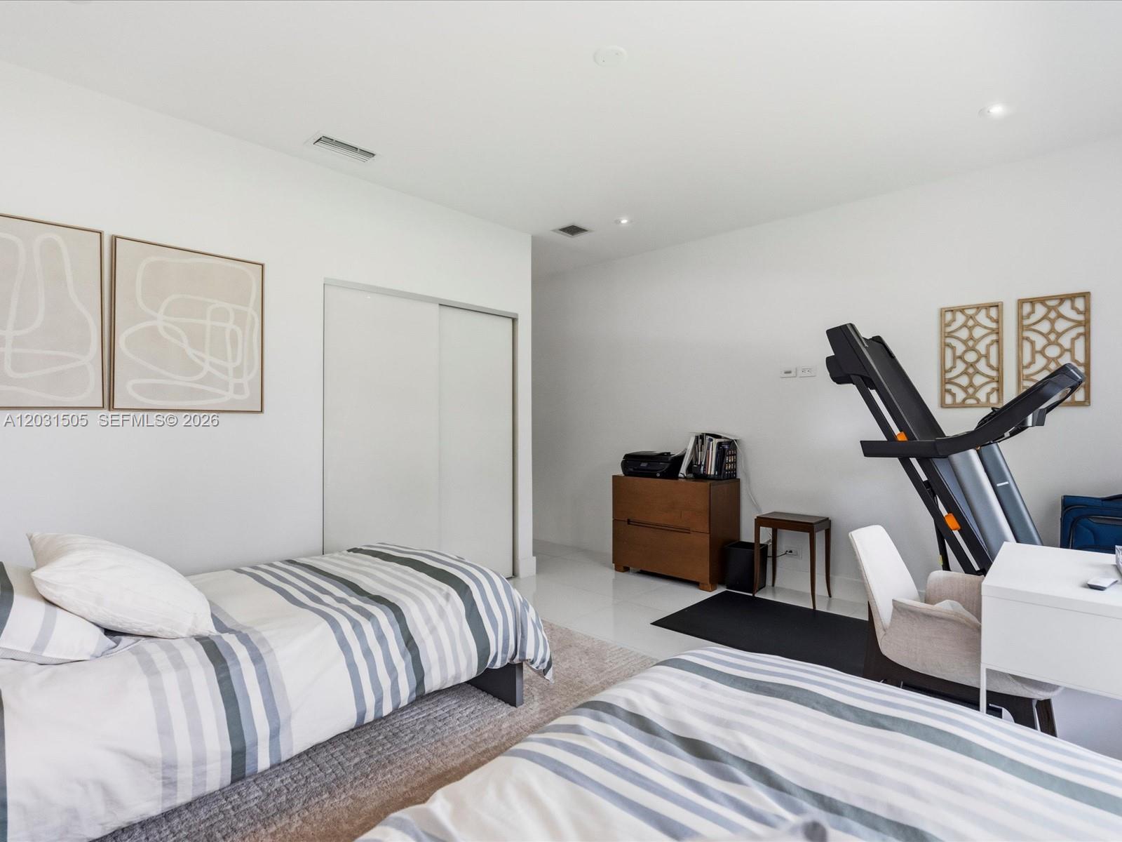 EARLETON SHORES - Residential