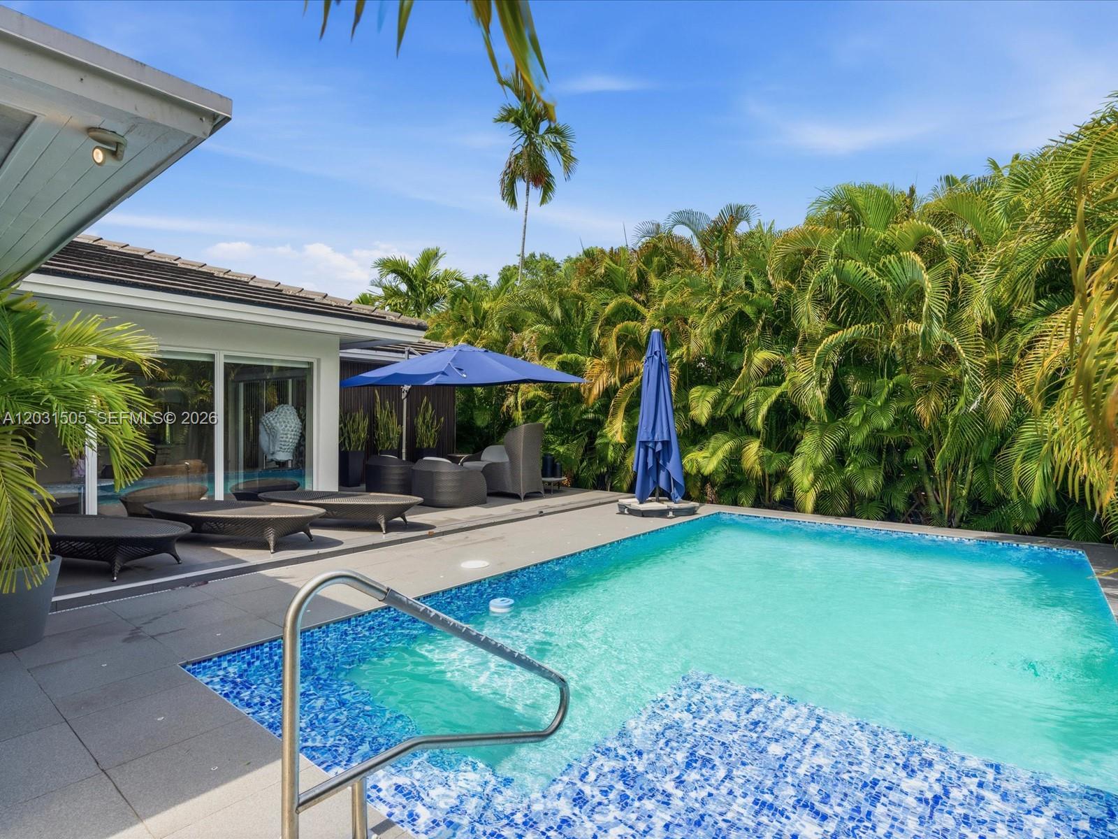 EARLETON SHORES - Residential