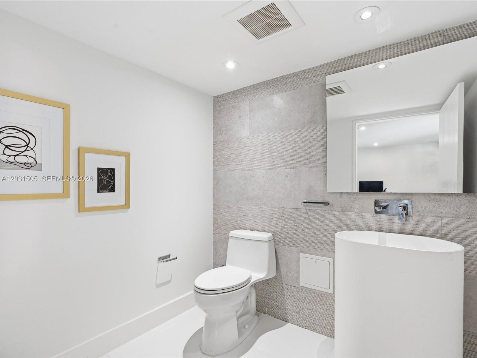 EARLETON SHORES - Residential