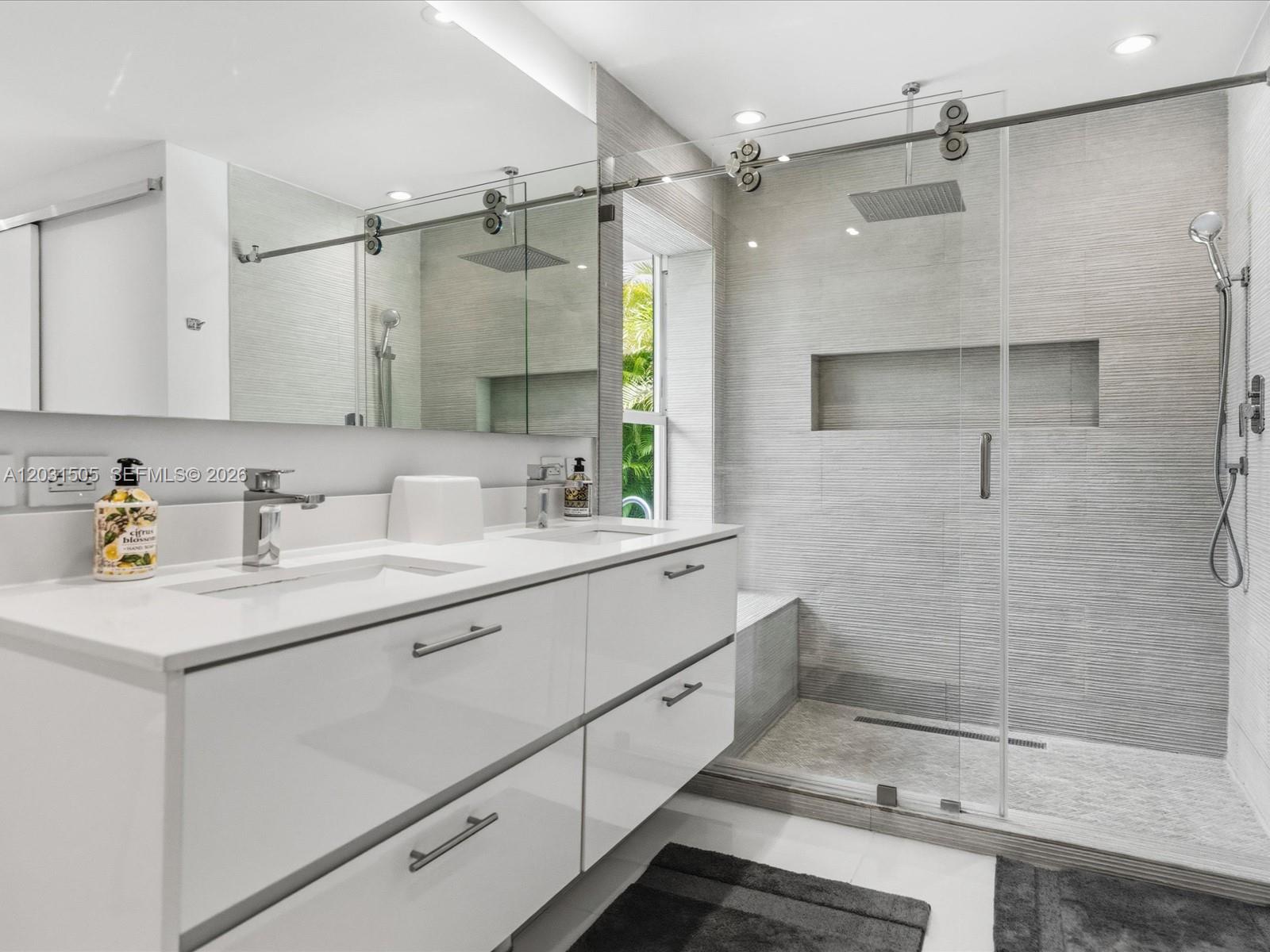 EARLETON SHORES - Residential