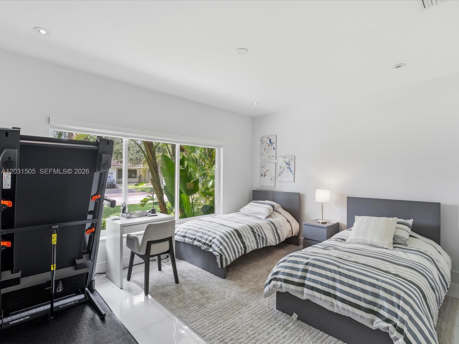 EARLETON SHORES - Residential