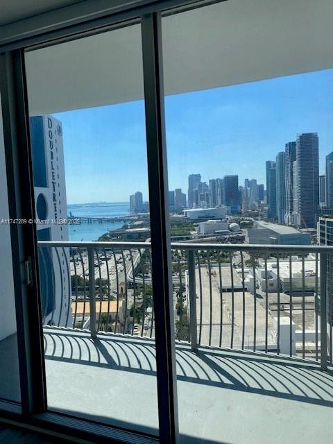 OPERA TOWER CONDO - Residential