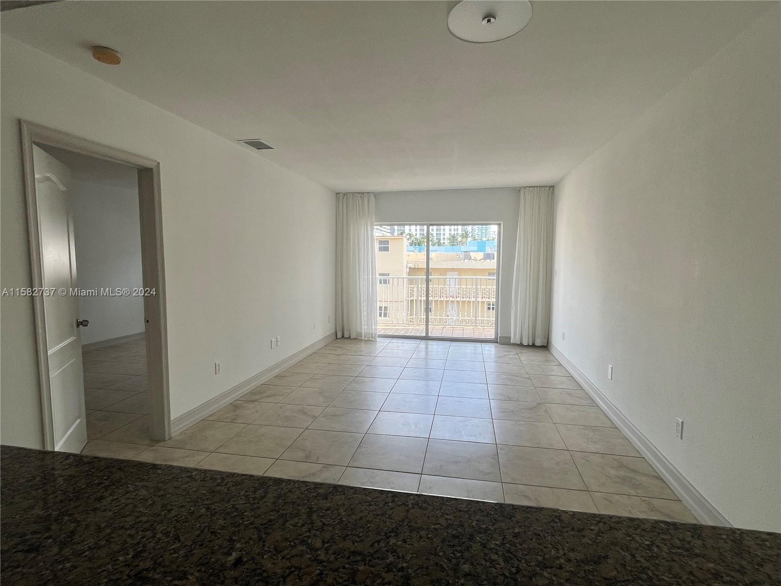 LA PIAZZA NAVONA CONDO - Residential Lease