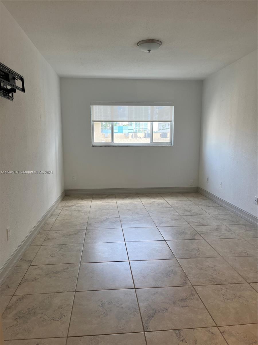 LA PIAZZA NAVONA CONDO - Residential Lease
