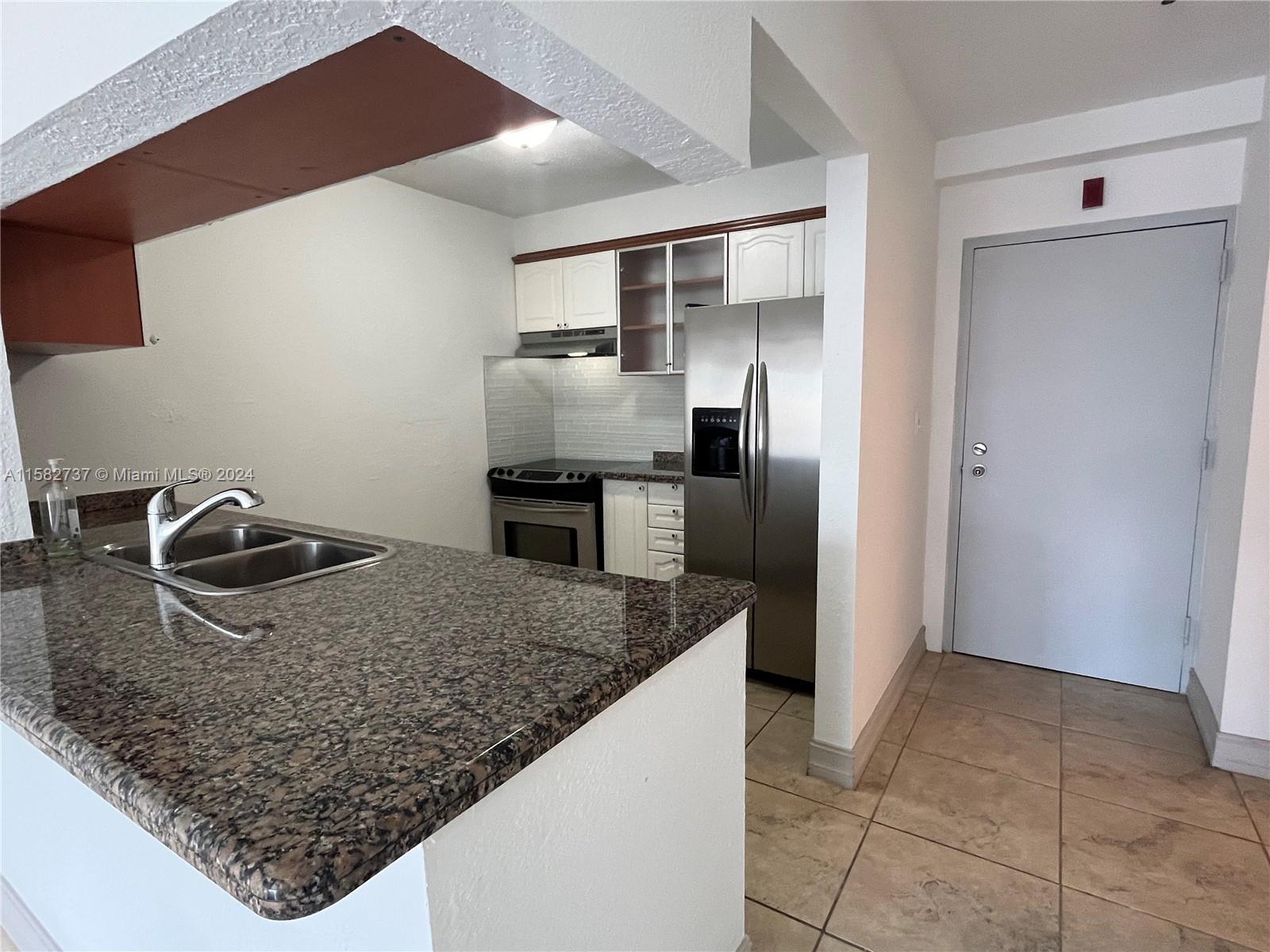 LA PIAZZA NAVONA CONDO - Residential Lease