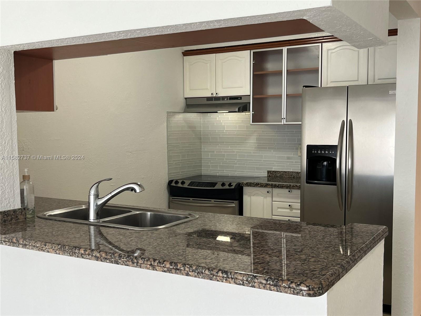 LA PIAZZA NAVONA CONDO - Residential Lease