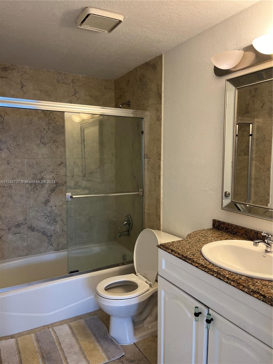 LA PIAZZA NAVONA CONDO - Residential Lease