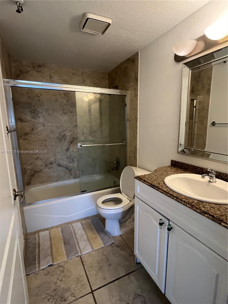 LA PIAZZA NAVONA CONDO - Residential Lease