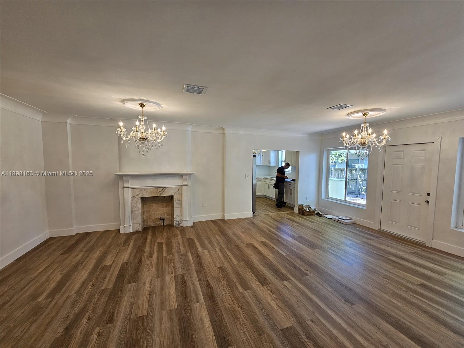 ISLE OF NORMANDY MIAMI VI - Residential