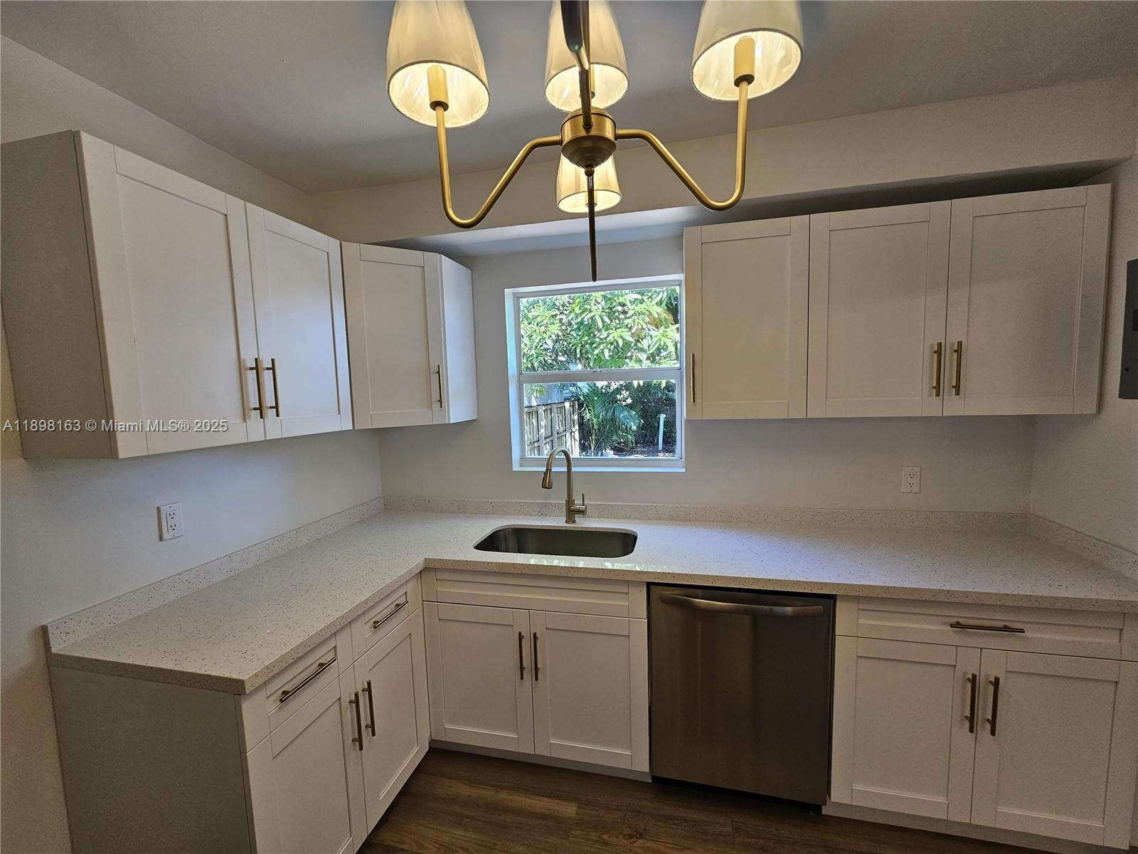ISLE OF NORMANDY MIAMI VI - Residential